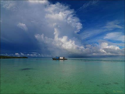Aitutaki Barge SQ (PBH3 00 1353)