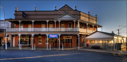 Albion Hotel - Grenfell - NSW (PBH3 00 17560)