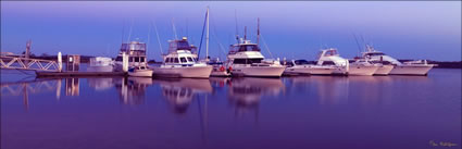 Boats at St Helens - TAS H (PBH3 00 0474)