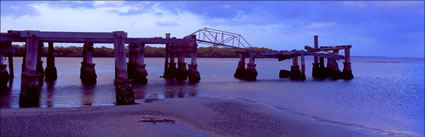 Bullock Point Jetty  - Rainbow Beach  (PB00 5022)