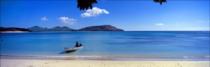 Champagne Beach - Fiji (PB00 4940)