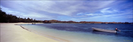 Champagne Beach - Fiji (PB00 4964)