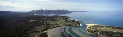 Swanwick - Coles Bay Golf Course - TAS (PB00 0626)