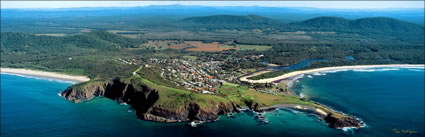 Crescent Head From Ocean - NSW (PB00 1343)