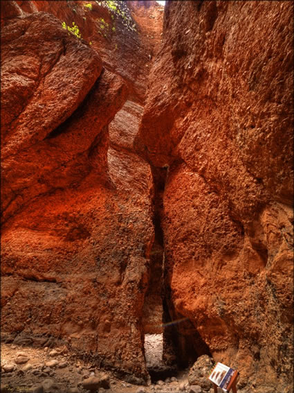 Echidna Chasm - WA SQ V (PBH3 00 11853)