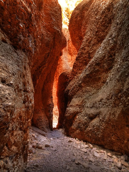 Echidna Chasm - WA SQ (PBH3 00 11850)