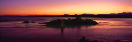 Entrance Islet Lighthouse - TAS (PB00 5548)
