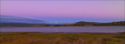 Gravelly Beach Sunset - TAS (PBH3 00 1125)