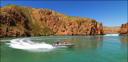 Horizontal Falls  - WA T (PBH3 00 11323)