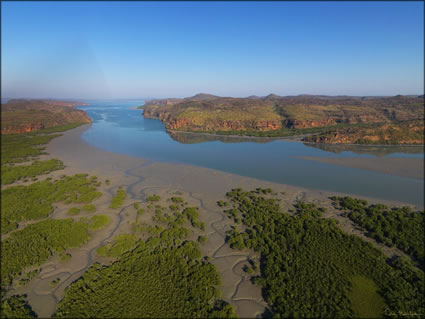 Hunter River - Kimberley - WA SQ (PBH3 00 10914)
