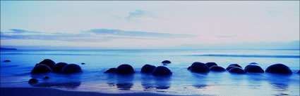 Moeraki Boulders 2  - NZ (PB 002756)