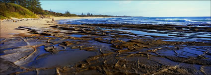 Moffat Beach Rocks 3 - QLD (PB003405)