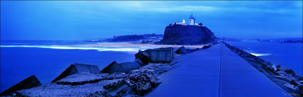 Nobbys Head Lighthouse - NSW (PB00 3827)