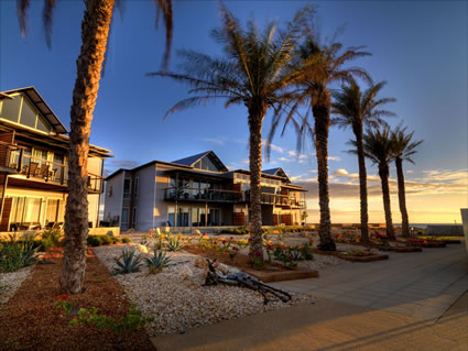 Novotel - Exmouth - WA (PBH3 00 8512)