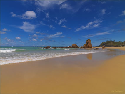 Flynns Beach Port Macquarie SQ (PBH3 00 0160)