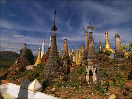 Shwe Inn Thein Paya SQ (PBH3 00  15215)