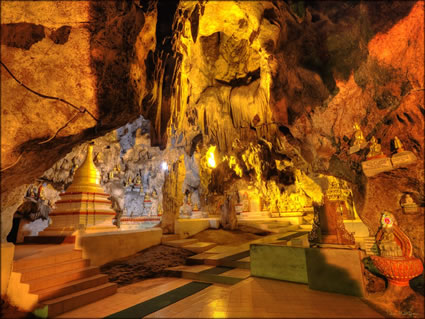 Shwe Oo Min Pagoda SQ (PBH3 00 15097)
