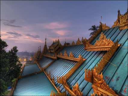Shwedagon Paya Roofline SQ (PBH3 00 14518)