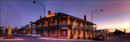 Streaky Bay Hotel - SA (PBH3 00 20767)
