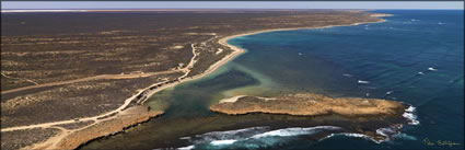 The Blowholes - Carnarvon - WA (PBH3 00 7527)