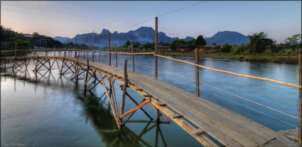 Vang Vieng T (PBH3 00 14220)