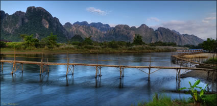 Vang Vieng T (PBH3 00 14232)