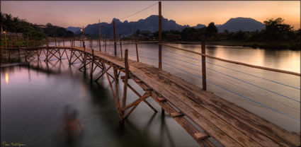 Vang Vieng T (PBH3 00 14273)