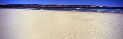 Wide Bay - Double Island Point - QLD (PB00 4598)