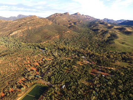 Wilpena Pound Resort - SA (PBH3 00 18064)